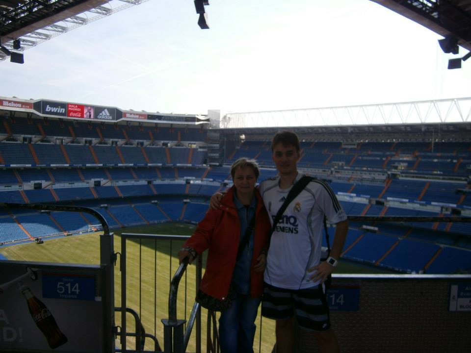 970235_471029436299153_60361447_n